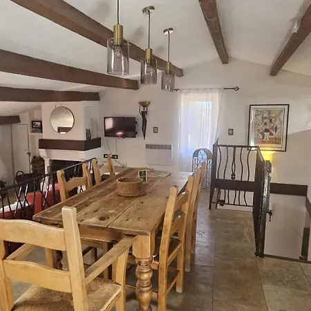 Authentic Old Duplex With Seaview Terrace Lejlighed