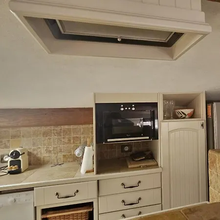 Apartamento Authentic Old Duplex With Seaview Terrace Antibes