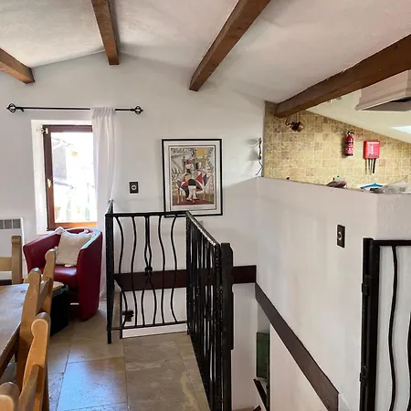 Authentic Old Duplex With Seaview Terrace Antibes