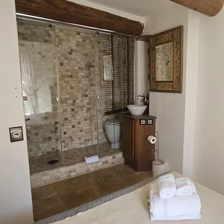 Lejlighed Authentic Old Duplex With Seaview Terrace Antibes